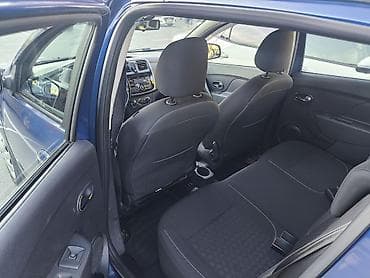 jetta 1 8: Renault Sandero: 2018 г., 1.6 л, Ручные, Бензин, Хэтчбэк — 4