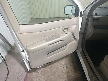 Транспорт: Toyota Raum: 2005 г., Автомат, Бензин, Минивэн — 4