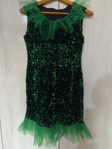 Киреге берилүүчү кийимдер: Кече көйнөгү, Классикалык, Кыска модель, Жеңдери жок, Пайеткалар, S — 2