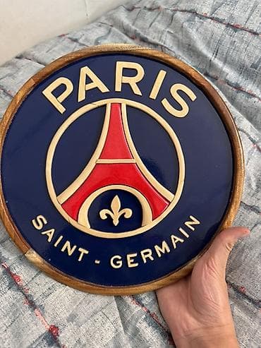 Зеркала: Объемный настенный декор с эмблемой футбольного клуба Paris — 1