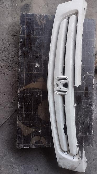 Решетка радиатора Honda 2002 г., Оригинал at lalafo.kg Решетка радиатора Honda 2002 г., Оригинал