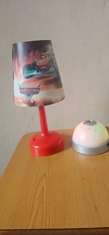 Продам 2 светильника б/у классный молния маквин работает от 3х at lalafo.kg Продам 2 светильника б/у классный молния маквин работает от 3х