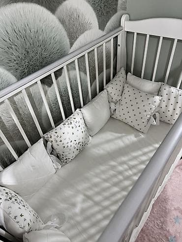 Срочно ‼️ Детская кроватка с продольным маятником и ящиком для