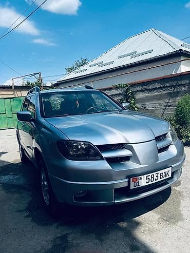 Mitsubishi Outlander: 2003 г., 2 л, Механика, Бензин, Кроссовер