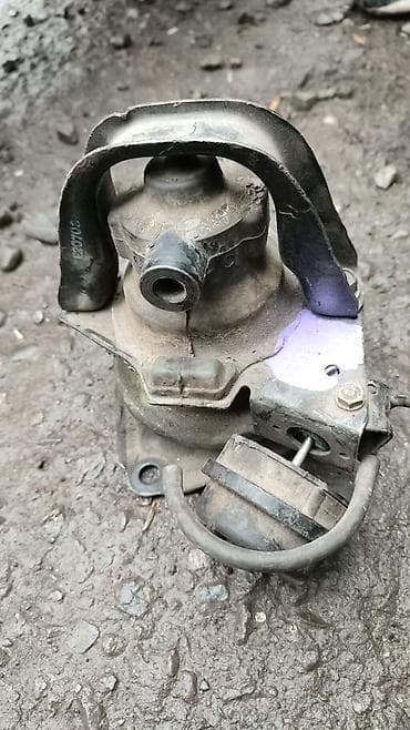 Подушка мотора Honda 1998 г., Б/у, Оригинал, Япония