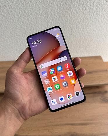 Redmi, Redmi Note 13 Pro, Б/у, 256 ГБ, цвет - Черный, 2 SIM
