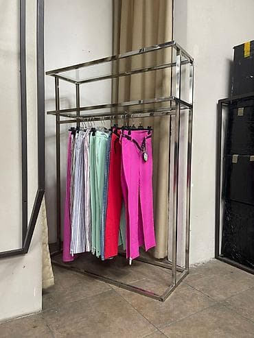 Аппараты для стирки ковров: Продается торговое оборудование стойка с полкой, 4 шт. Цена 4000 — 2