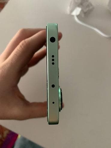 Redmi, Redmi Note 13, Б/у, 256 ГБ, цвет - Зеленый, 2 SIM — 4