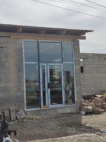 Алюминиево‑ПВХ витражное остекление с входной группой - Современная at lalafo.kg Алюминиево‑ПВХ витражное остекление с входной группой - Современная