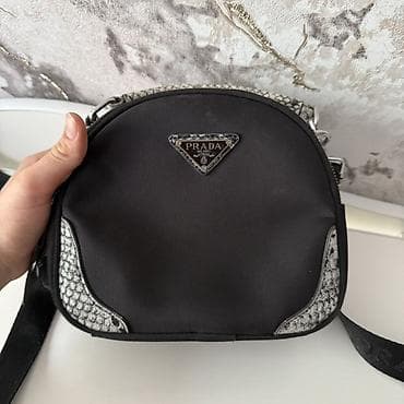 michael cors: Набор из двух сумок 300 с. 1) Компактная черная сумка через плечо — 2