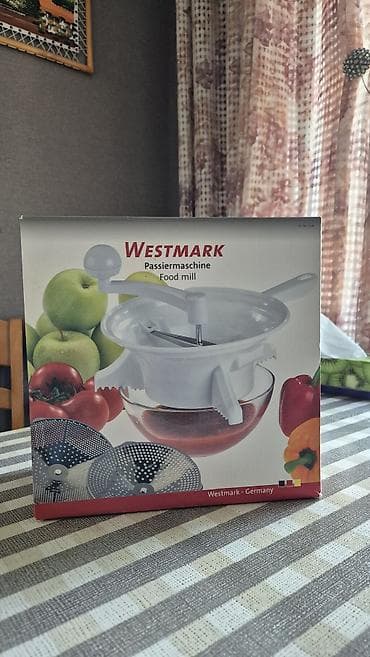 нужны: Ручная пищевая мельница-протирка Westmark (Passiermaschine / Food — 3