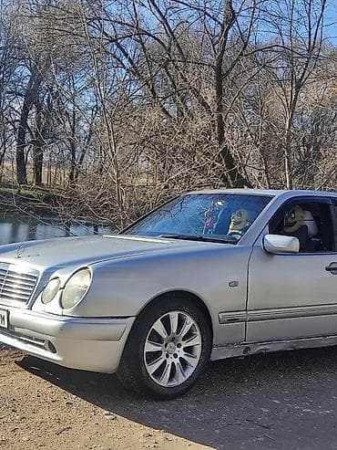 гур 124: Mercedes-Benz CLA-Class AMG: 1996 г., 4.2 л, Автомат, Бензин, Седан — 8