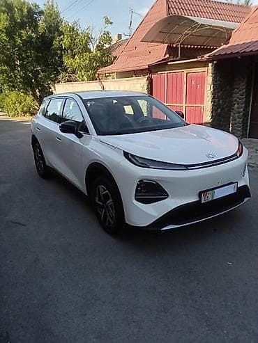 Changan Qiyuan Q05: 2026 г., Автомат, Электромобиль, Кроссовер — 1