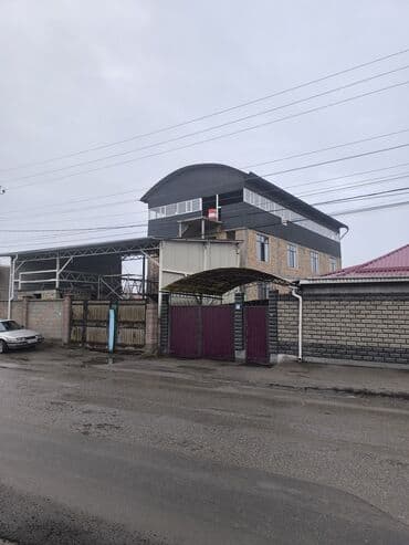 сдаю комнату в общежитии: Сдаю большое помещение по первой линии 2 этажа по 200 квадратов это — 6