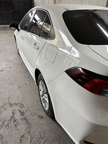 corolla: Toyota Corolla: 2021 г., 1.8 л, Вариатор, Гибрид, Седан — 5