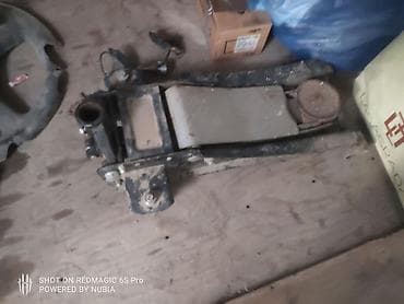 каропка на сапок: BMW — 1