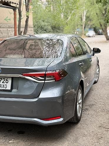 bws samurai: Toyota Corolla: 2021 г., 1.8 л, Вариатор, Гибрид, Седан — 4