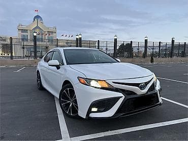Toyota Camry: 2019 г., 2.5 л, Вариатор, Гибрид, Седан
