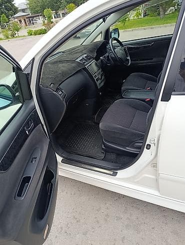 гак айон с: Toyota Ipsum: 2004 г., 2.4 л, Автомат, Бензин, Минивэн — 7