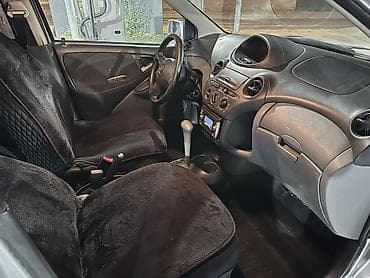 Транспорт: Toyota Yaris: 2004 г., 1.5 л, Автомат, Бензин, Универсал — 7