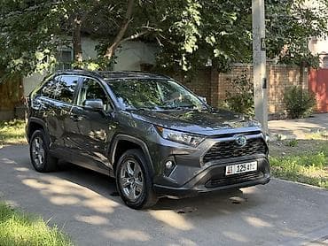Toyota RAV4: 2022 г., 2.5 л, Вариатор, Гибрид, Кроссовер