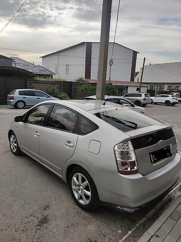 prius: Toyota Prius: 2008 г., 1.5 л, Вариатор, Гибрид, Хэтчбэк — 4