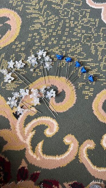 продаю токмок: Броши — 1