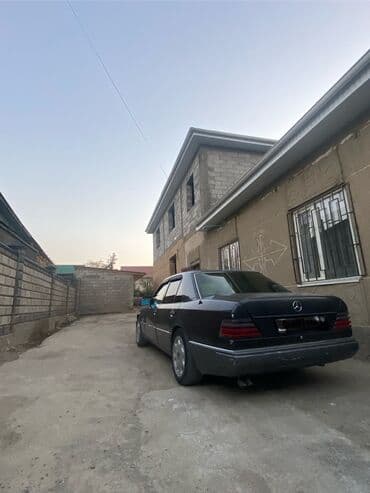 накладки на 124: Mercedes-Benz W124: 1992 г., 2 л, Механика, Бензин, Седан — 2