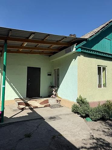 частный дом без хозяина: Продаётся дом с двором и хозяйственными постройками. - Отдельно — 2
