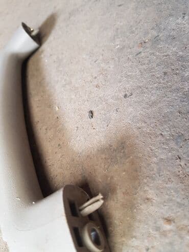 купить золотые часы в бишкеке: Nissan X Terra ручка салона, Ниссан Икстерра Салонная внутряння — 3