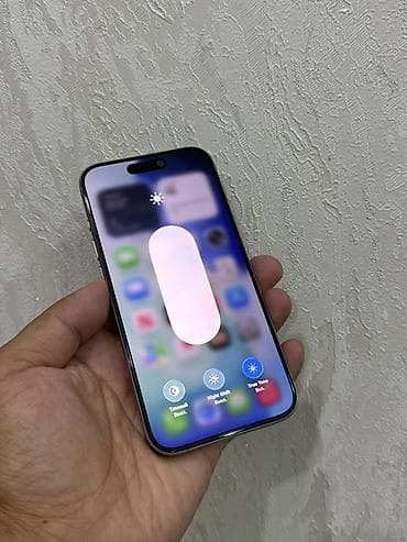 айфон дешевле: IPhone 15 Pro, Б/у, 256 ГБ, Natural Titanium, Защитное стекло, Чехол, 99 % — 2