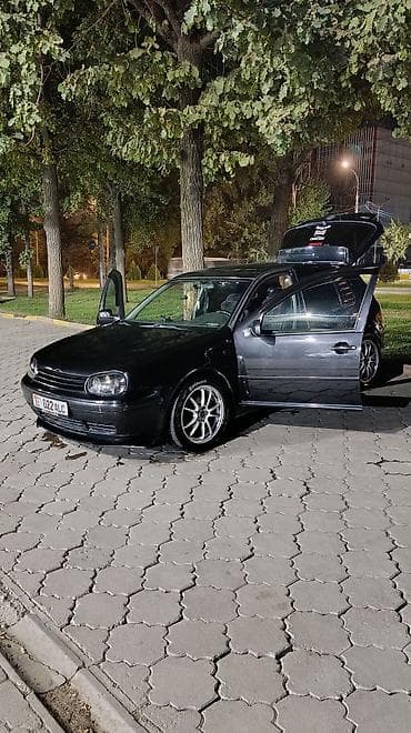 passat variant: Volkswagen Golf: 1998 г., 2 л, Автомат, Бензин, Хэтчбэк — 3