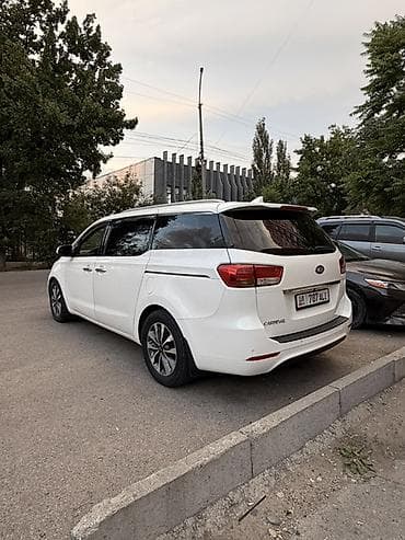 Kia Carnival: 2015 г., 2.2 л, Автомат, Дизель, Вэн/Минивэн — 4
