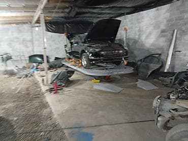 гараж 2: Сдаю в аренду СТО
Есть 2 стапеля сварка 
адрес Новопокровка — 1
