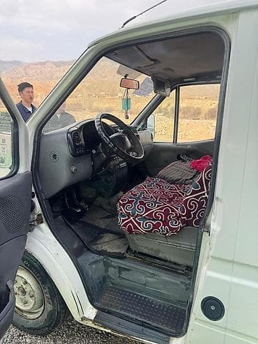 шины с дисками б у: Ford Transit: 1990 г., Фургон — 5