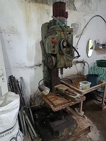 Строительное оборудование: Вертикально‑сверлильный станок (настольно-напольный формат) c тисками — 2