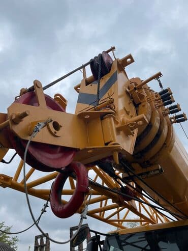 газон футбол: Автокран, XCMG, 2021 г., от 30 м — 7