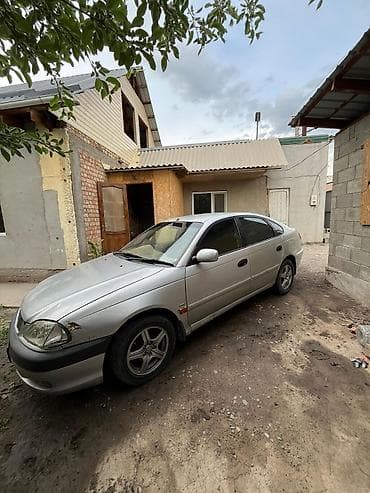 заднего бампера: Toyota Avensis: 2001 г., 1.8 л, Автомат, Бензин, Седан — 3