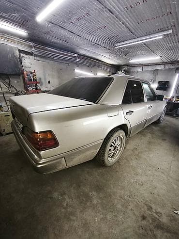 колеса на плуг: Mercedes-Benz W124: 1990 г., 2.3 л, Автомат, Бензин, Седан — 2