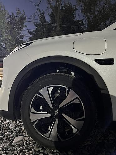 автопилот: Changan Qiyuan Q05: 2026 г., Робот, Электромобиль, Кроссовер — 6