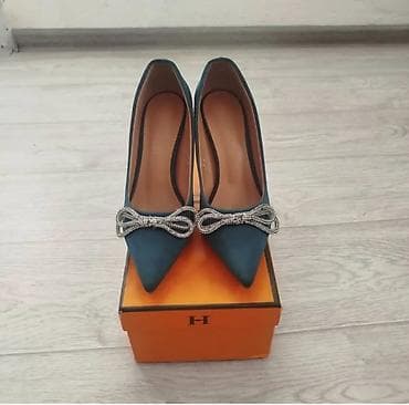 часы патек: Туфли-лодочки женские с декоративным бантом из страз. - Цвет — 1