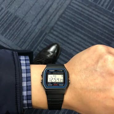 электронные часы на руку: Легендарная модель F-91 Оригинал ! ___ Функции : секундомер — 5