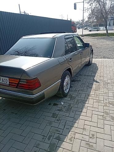 вентилятор для машин: Mercedes-Benz W124: 1990 г., Механика, Бензин, Седан — 3