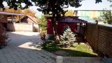 сдается дом без хозяина в бишкеке: 50 м², 3 комнаты, Забор, огорожен — 1