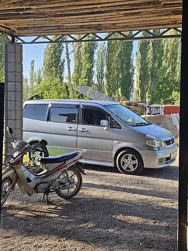 terrano 2: Nissan Serena: 2000 г. — 3
