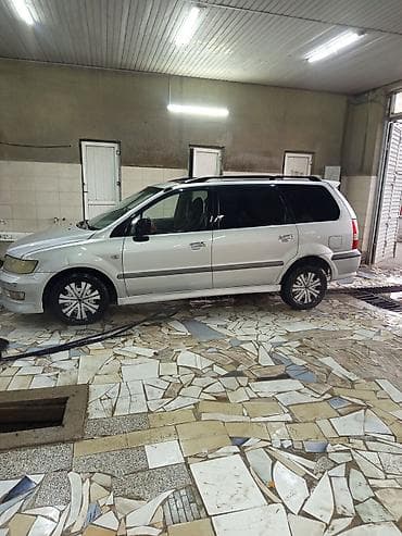 Mitsubishi Space Wagon: 2004 г., 2.4 л, Автомат, Бензин, Вэн/Минивэн — 1