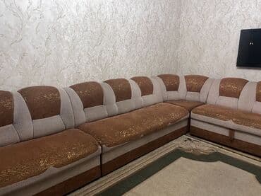 кийим шкаф: Бурчу бар диван, Кутулар менен, Үч кишилик — 3