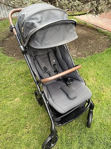 Игрушки: Коляска, цвет - Серебристый, Б/у — 2