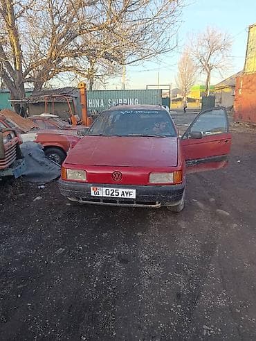 su 7: Volkswagen Passat: 1989 г., Универсал — 1