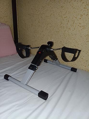 детские тренажеры: Домашний велотренажёр-педальный мини-байк с компьютером - Компактный — 3